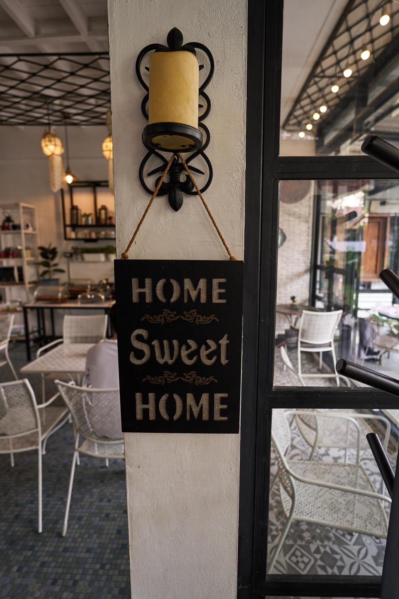 Sherloft Home & Hostel Chiang Mai Exterior foto