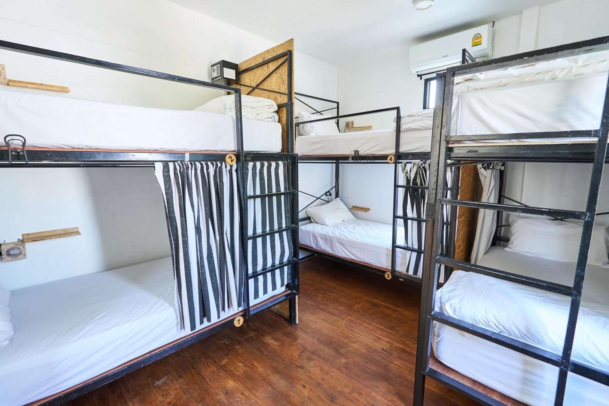 Sherloft Home & Hostel Chiang Mai Exterior foto