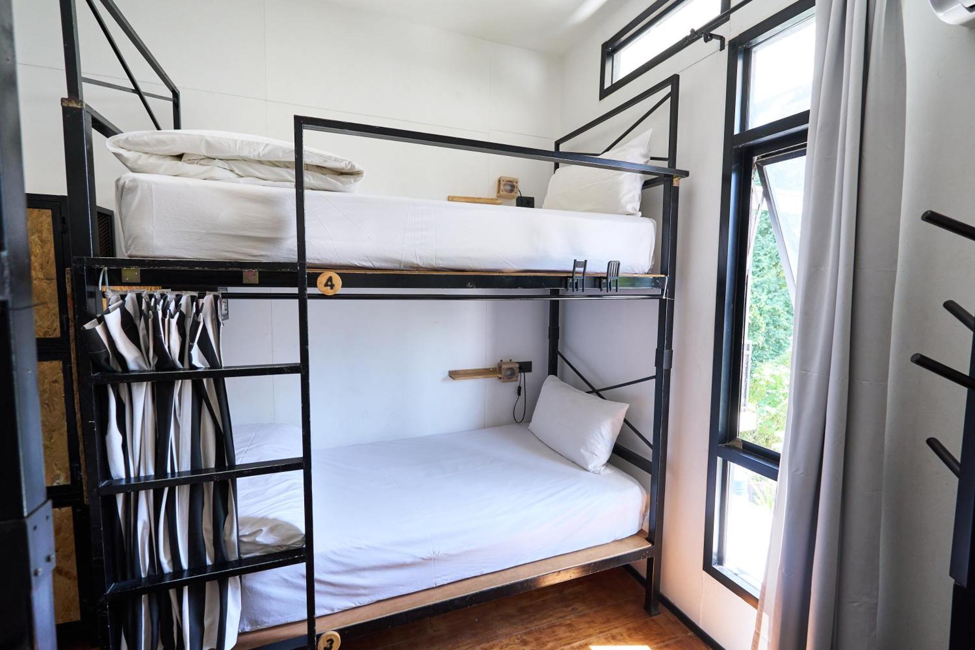 Sherloft Home & Hostel Chiang Mai Exterior foto