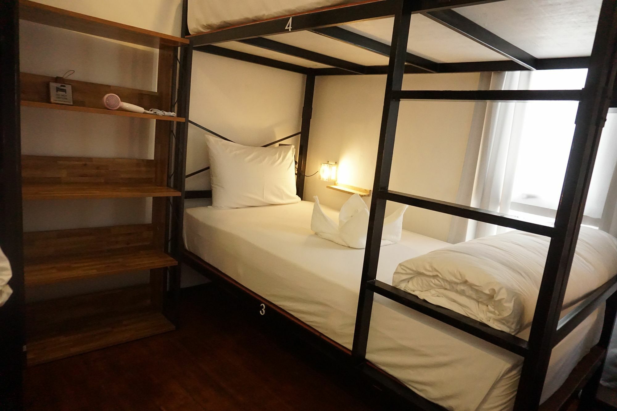Sherloft Home & Hostel Chiang Mai Exterior foto