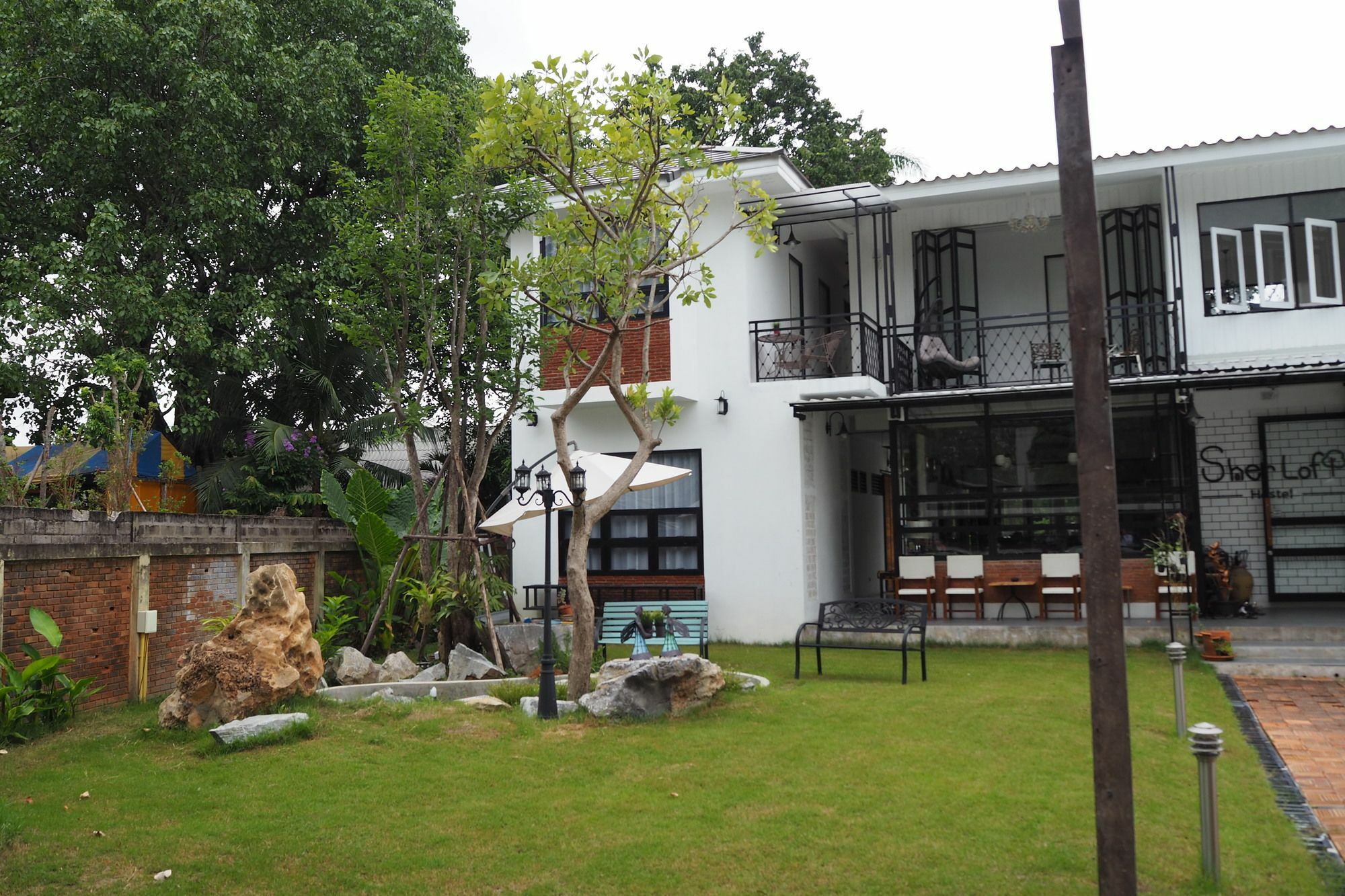 Sherloft Home & Hostel Chiang Mai Exterior foto