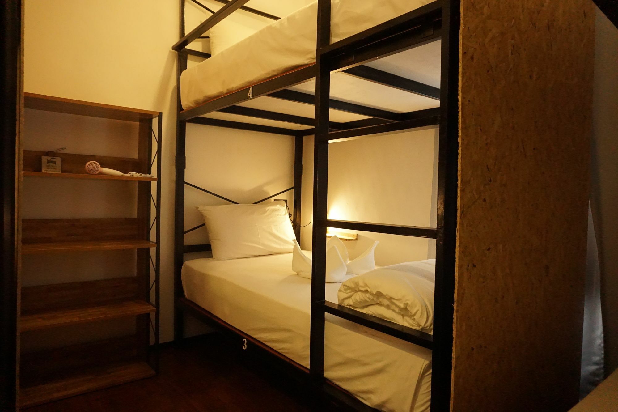 Sherloft Home & Hostel Chiang Mai Exterior foto